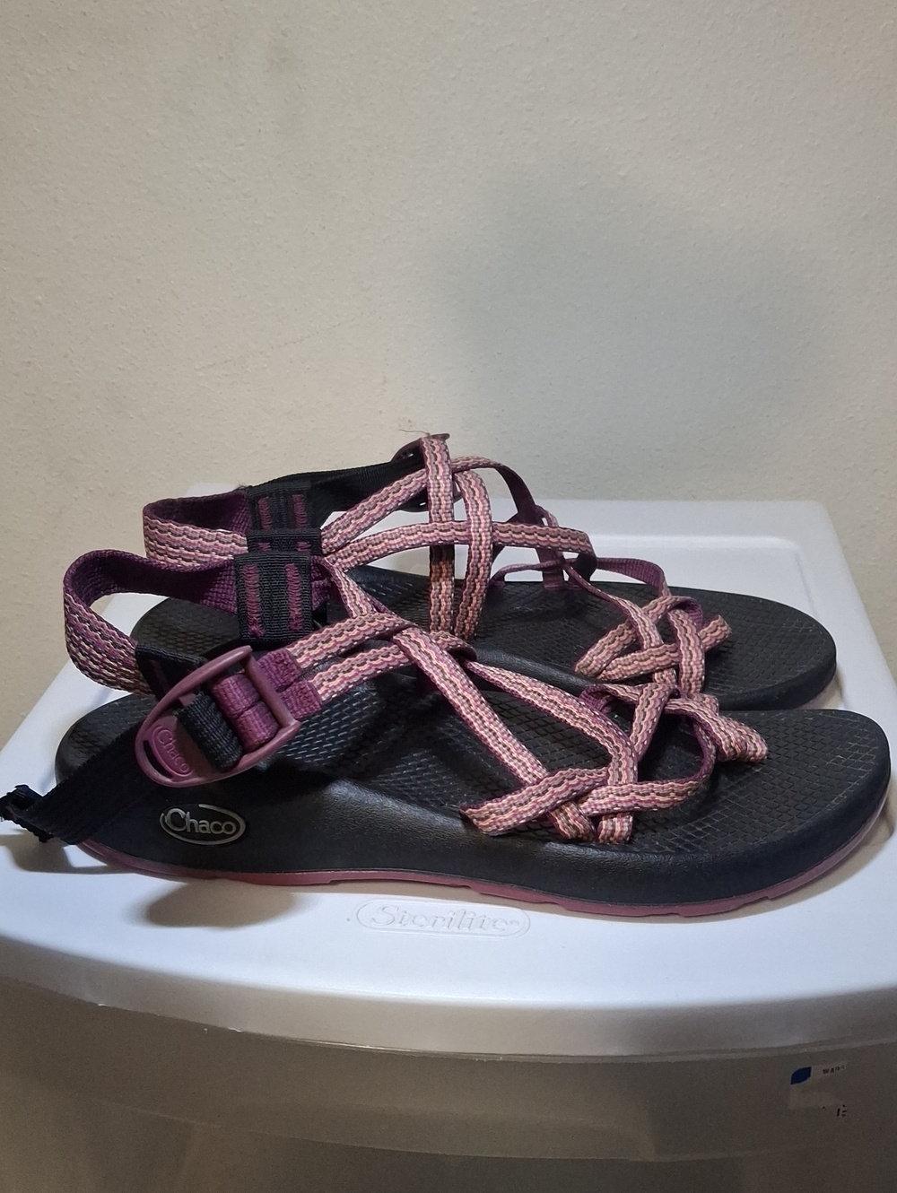 Chaco Zx/2 Classic Women's Pink and Plum Strappy Outdoor Sandal Titlewave Size 8